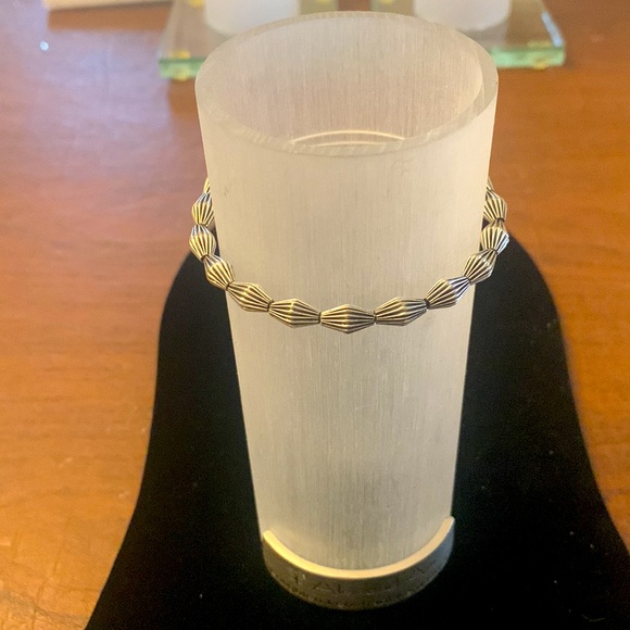 Alex and Ani Bracelet holder tube 6 inch. Bracelet is not included - Picture 2 of 2